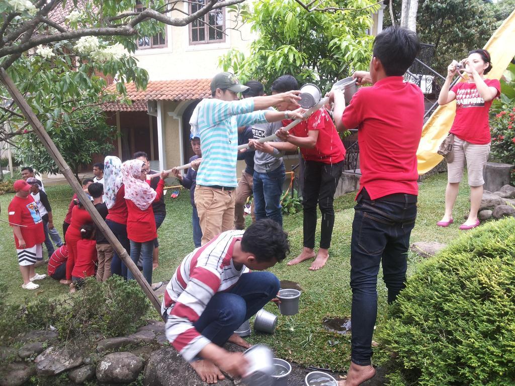 Bumi Cikeas Sentul Bogor Hotel Exterior foto