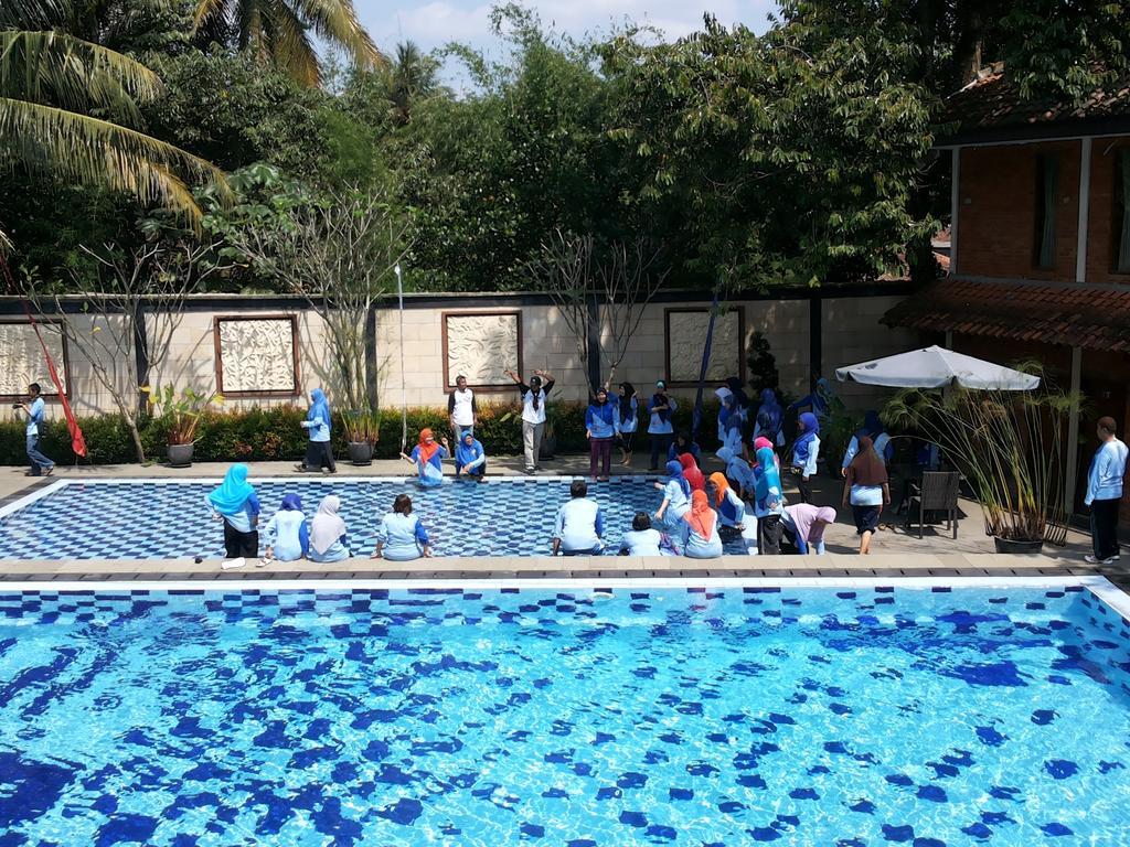 Bumi Cikeas Sentul Bogor Hotel Exterior foto