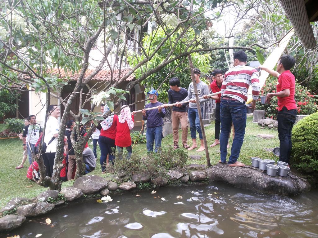 Bumi Cikeas Sentul Bogor Hotel Exterior foto
