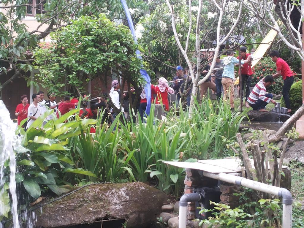 Bumi Cikeas Sentul Bogor Hotel Exterior foto