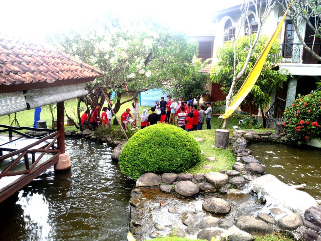Bumi Cikeas Sentul Bogor Hotel Exterior foto