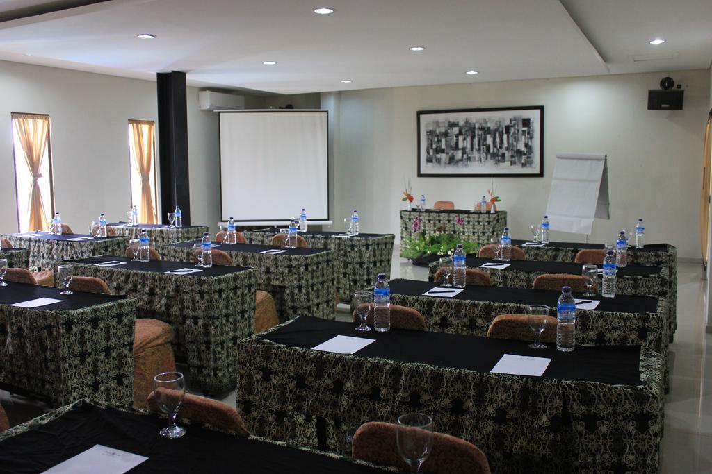 Bumi Cikeas Sentul Bogor Hotel Exterior foto
